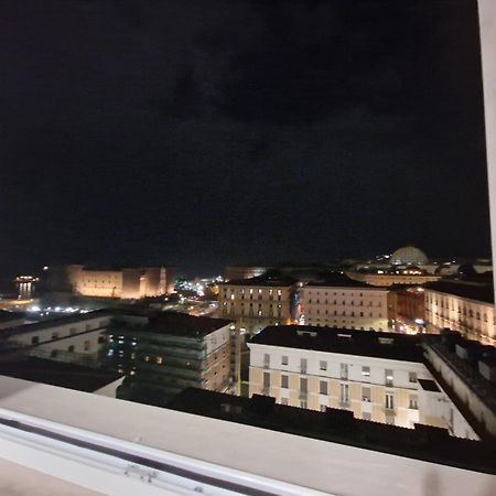Neapolitan Skyscraper Suites Екстериор снимка