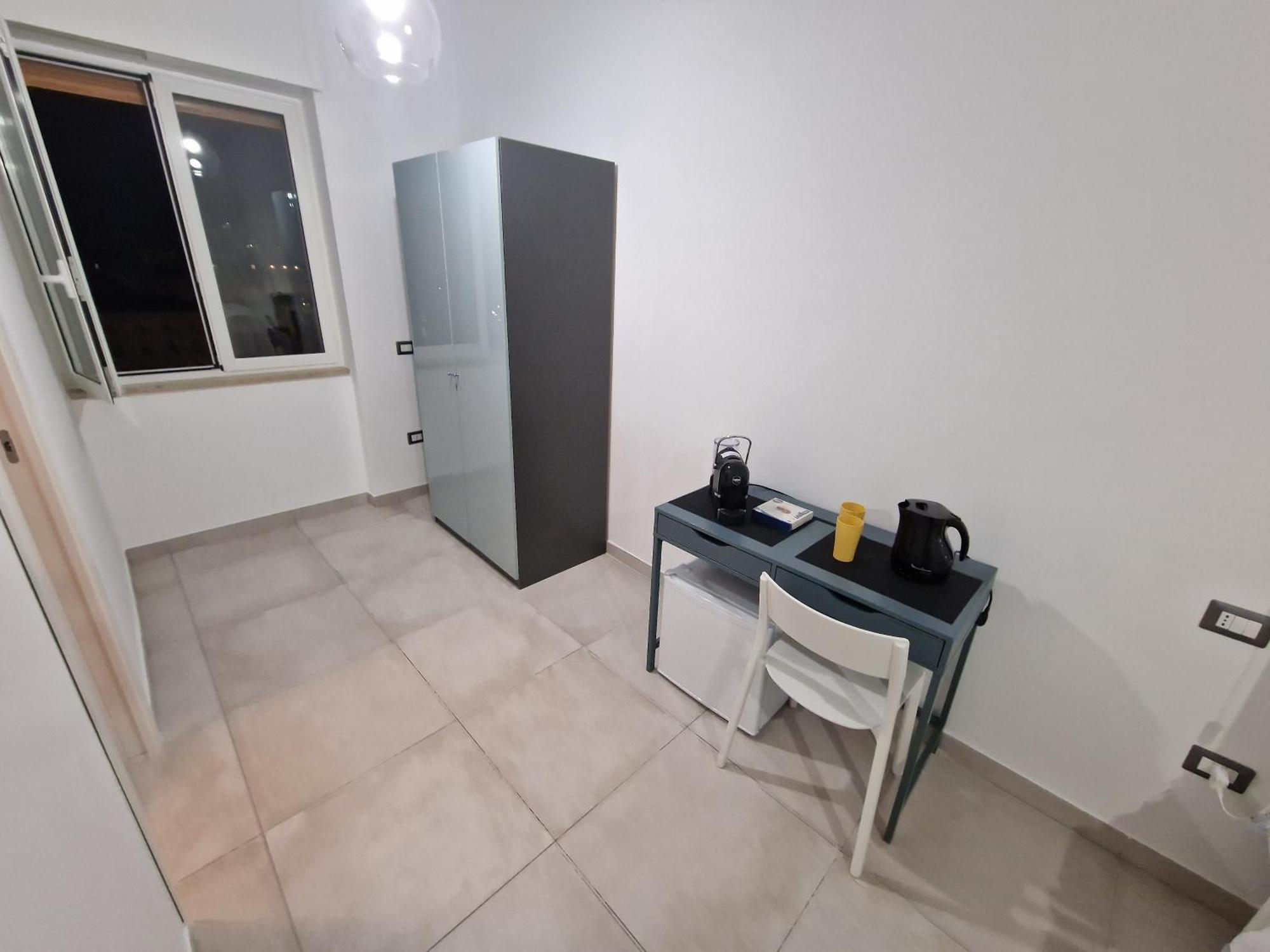 Neapolitan Skyscraper Suites Екстериор снимка