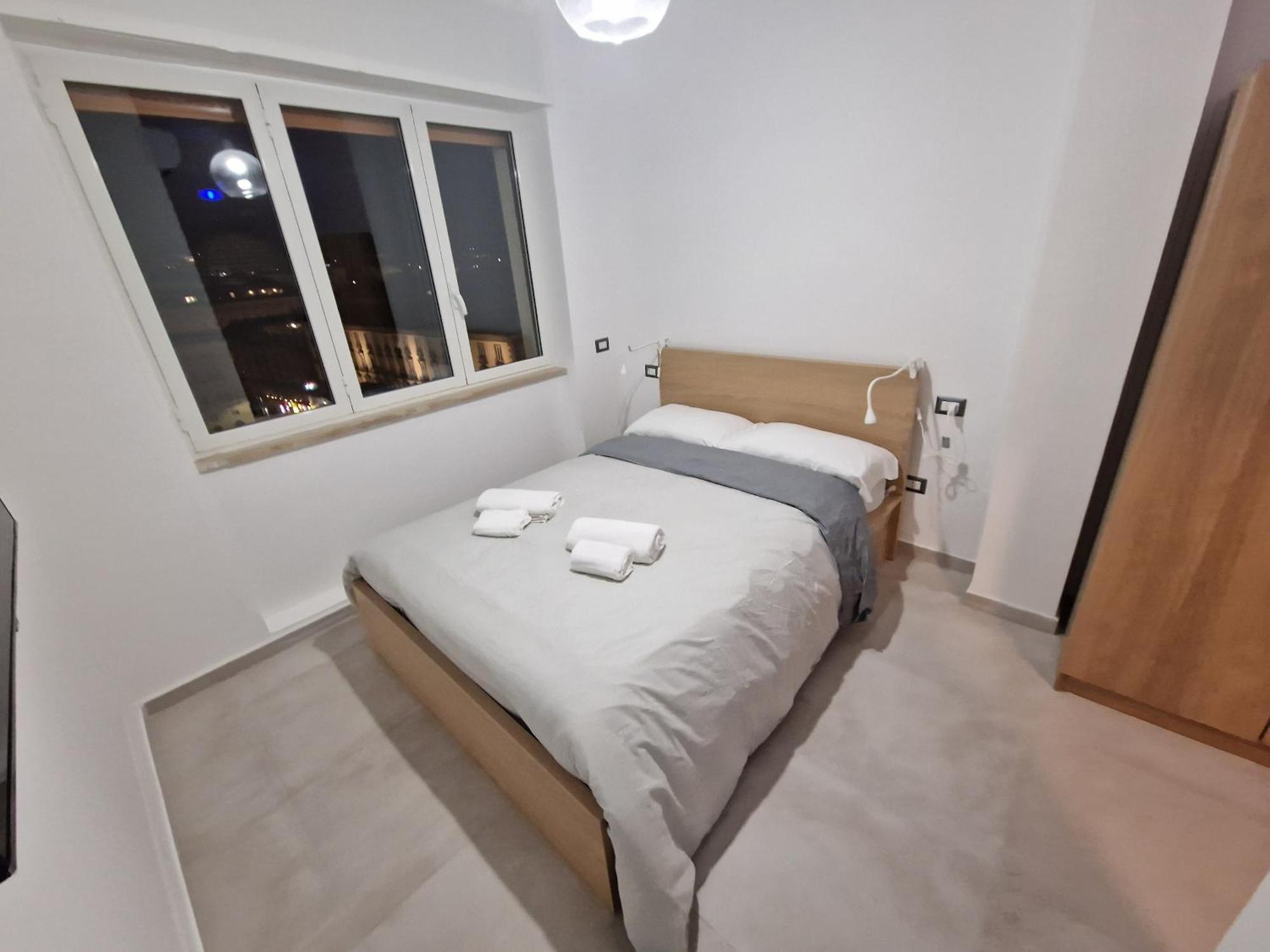 Neapolitan Skyscraper Suites Екстериор снимка