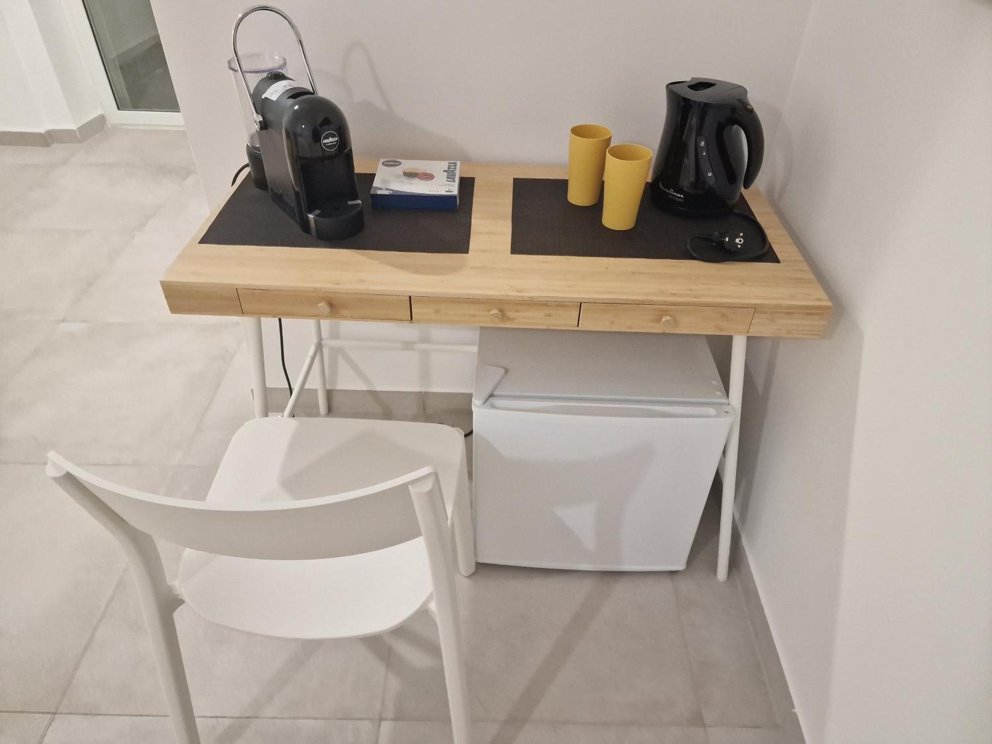 Neapolitan Skyscraper Suites Екстериор снимка