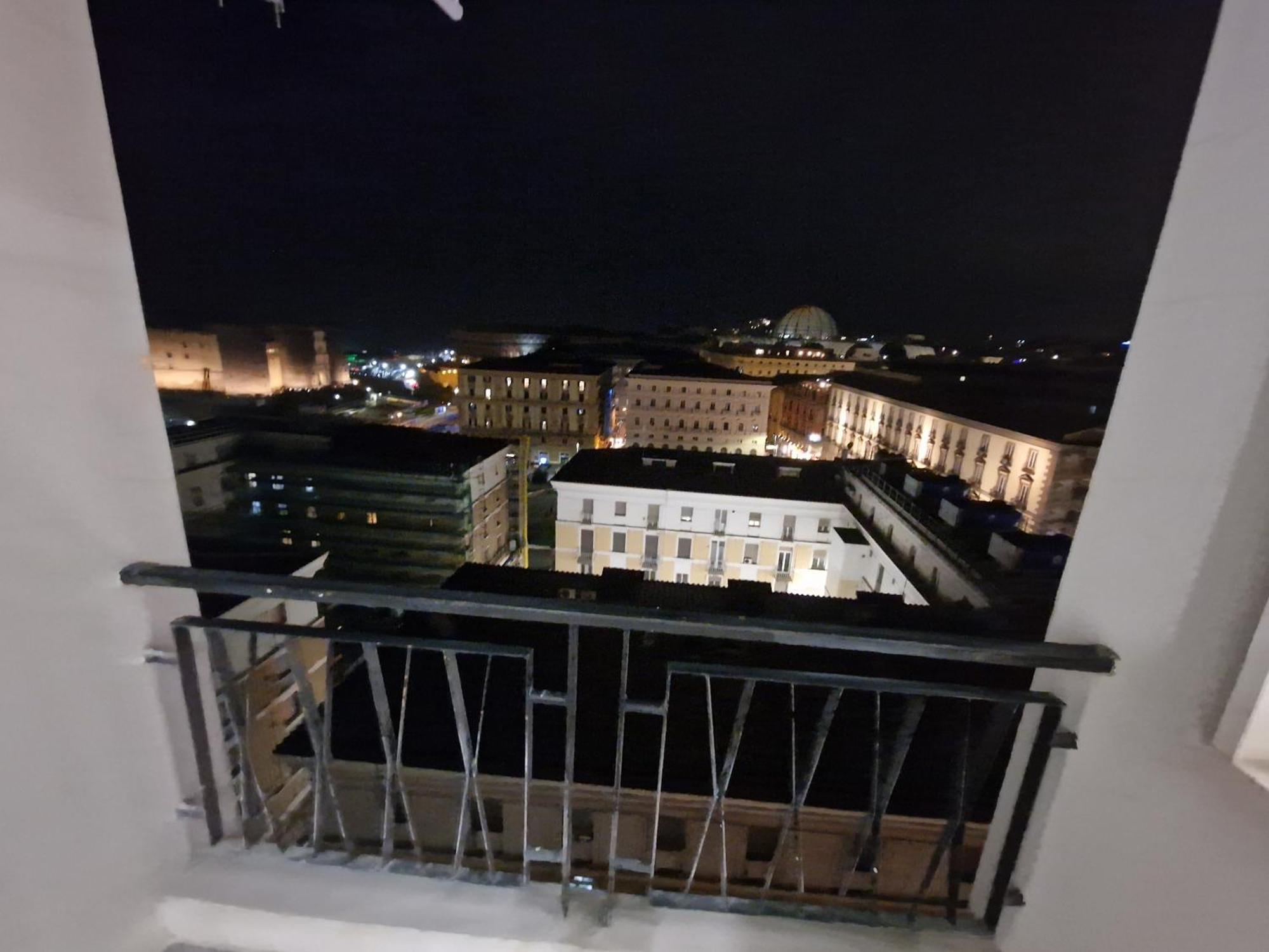 Neapolitan Skyscraper Suites Екстериор снимка